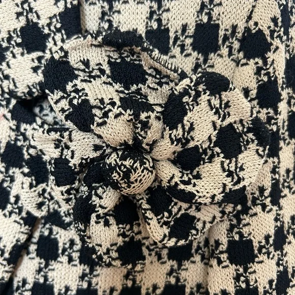 St. John Black and Beige Houndstooth Blazer